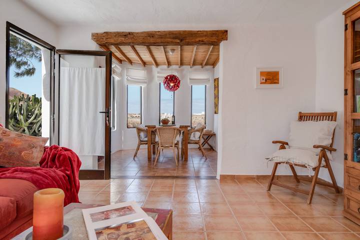 Schönes Haus "La Casita" mit Meer- und Bergblick, Garten & Terrasse in Famara Beach, Teguise
