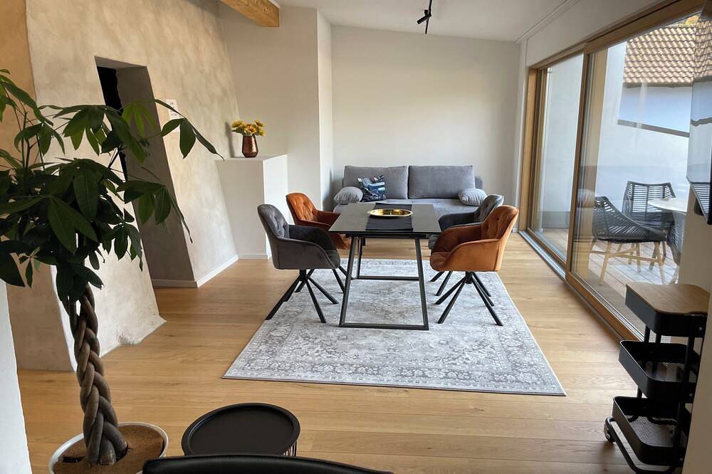 Ganze Wohnung, Ferienwohnung \"Gasthof Alte Post - Top 8 Kapitän\" mit Bergblick & Wlan in Gmünd in Kärnten, Lieser-Maltatal