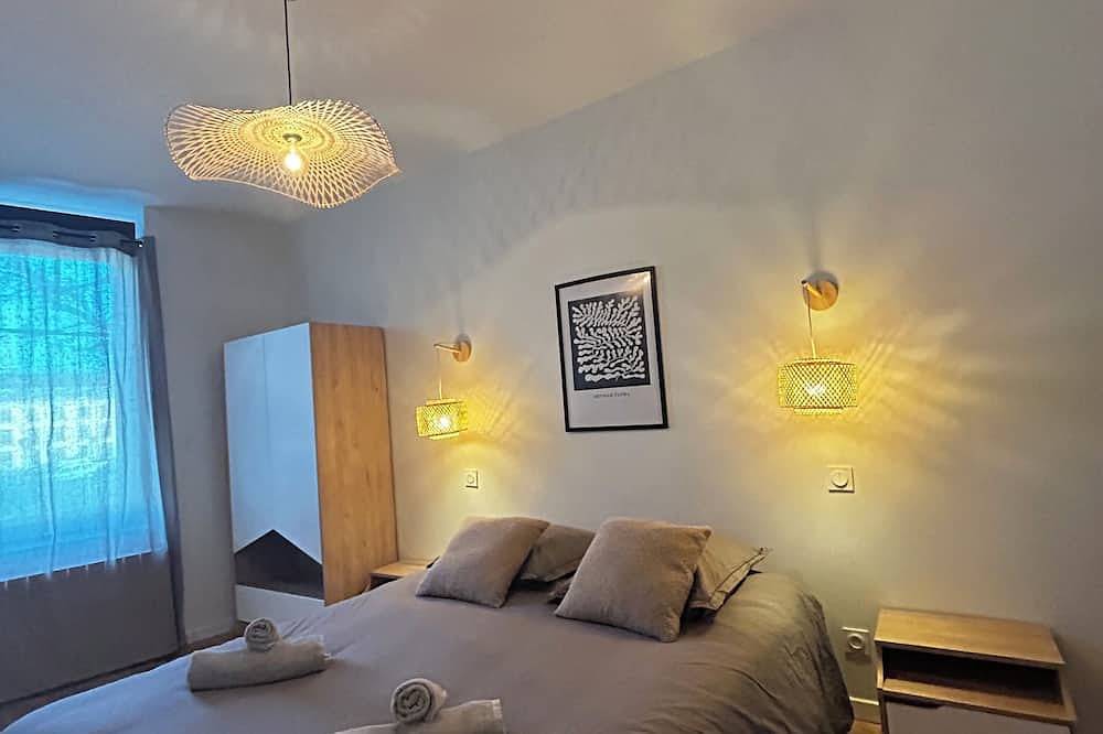 Entire apartment, Le paisiblement votre, 3 Bedrooms in Montauban, Tarn-et-Garonne