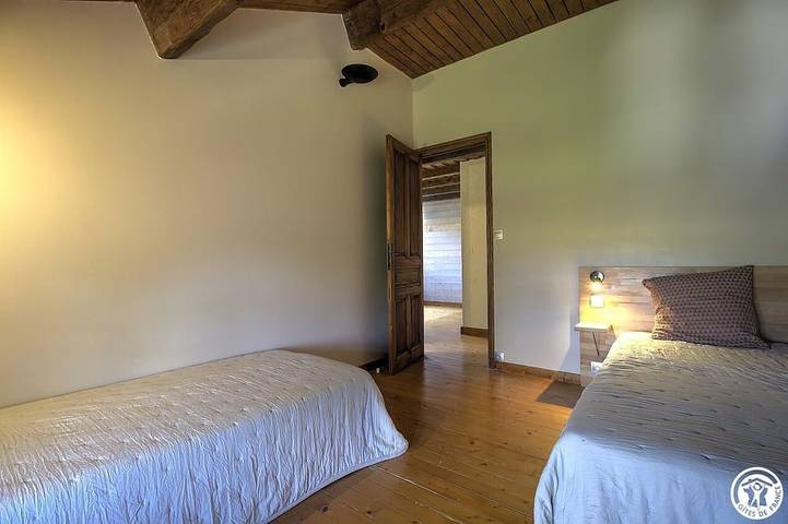 Location de vacances pour 6 personnes, avec jardin à Thézillieu - 3