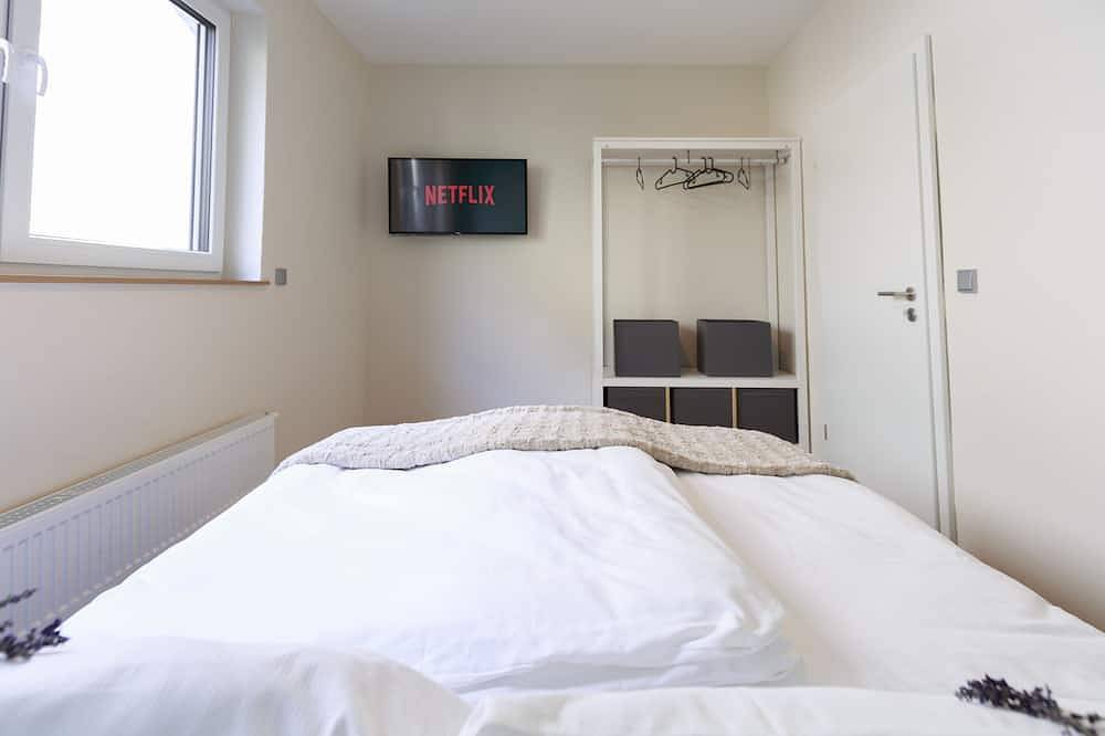 Ganze Wohnung, ★ Design Fewo in Moselnähe ★ Waschmaschine ★ Dachterrasse★Netflix★Jarody Hosting in Senheim, Cochem-Zell