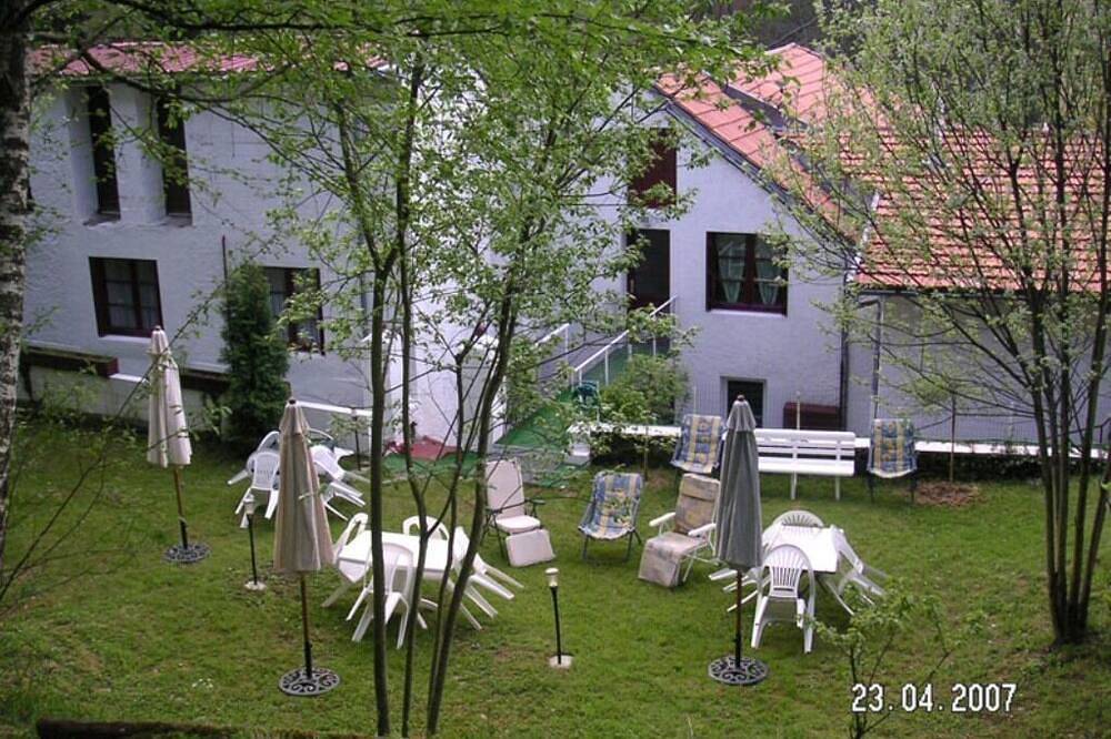 Appartement entier, Appartement 2/4 personnes -chalet 3 *** proche Pic du Midi/Bagnères de Bigorre in Capvern les Bains, Capvern