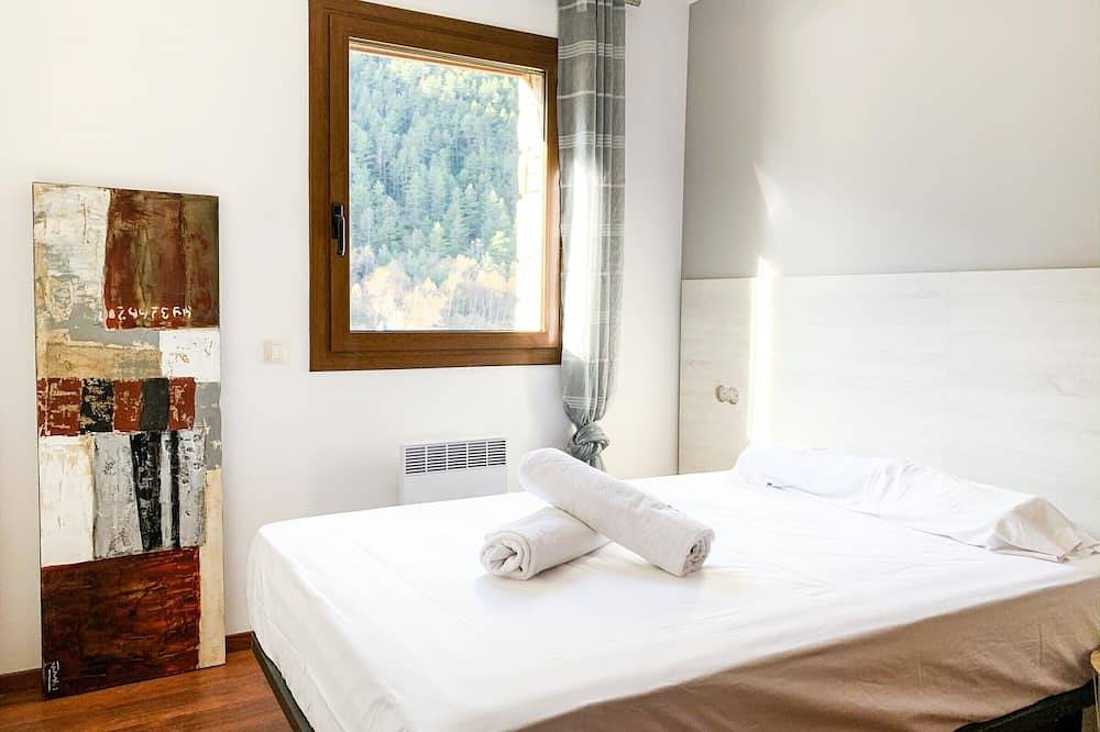 Entire apartment, Modern apartment in Arinsal, near slopes, parking included in Pal Arinsal
