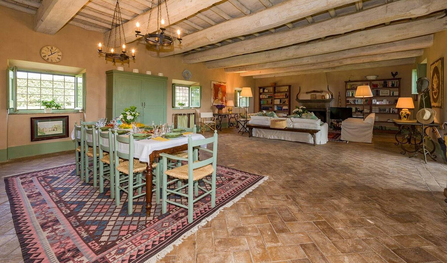 Villa situada en medio de los bosques de castaños, cerca de Viterbo in Viterbo, Provincia de Viterbo