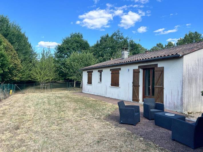 Location de vacances pour 6 personnes, avec jardin et vue, animaux acceptés à Azerat - 3