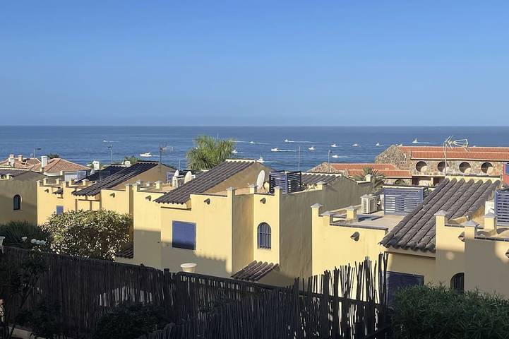 Ferienhaus für 6 Personen, mit Garten und Pool sowie Balkon - 1