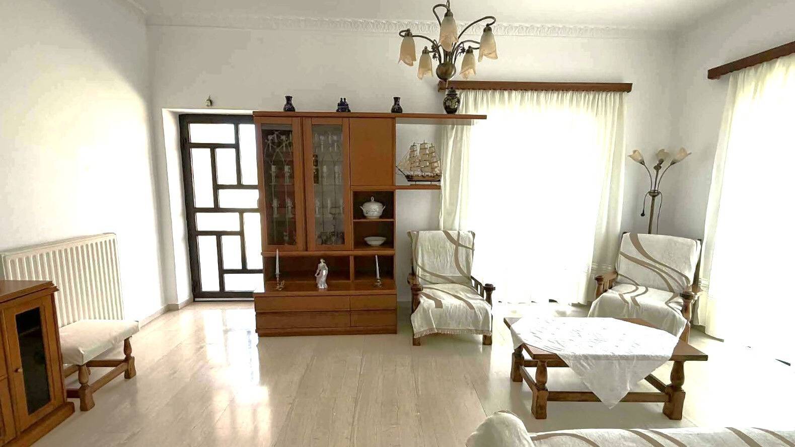 Landhaus 'Fokianos Gate' mit Bergblick, privater Terrasse und Wlan in Kynouria