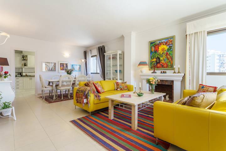 Penthouse-Apartment „Acapulco“ mit Gemeinschaftspool, Garten, Terrasse und WLAN in Los Boliches, Fuengirola
