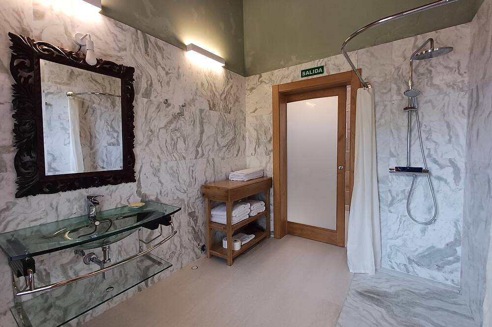 Nuevo apartamento con jardín en Villa Haritza junto al mar in Ea, Costa Vasca