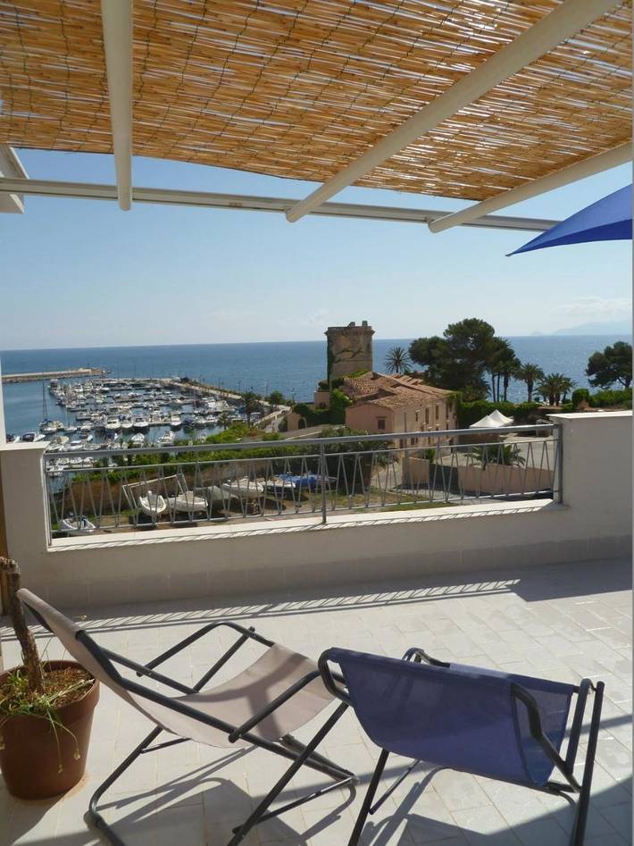 Ferienwohnung für 2 Personen, mit Balkon und Terrasse sowie Ausblick