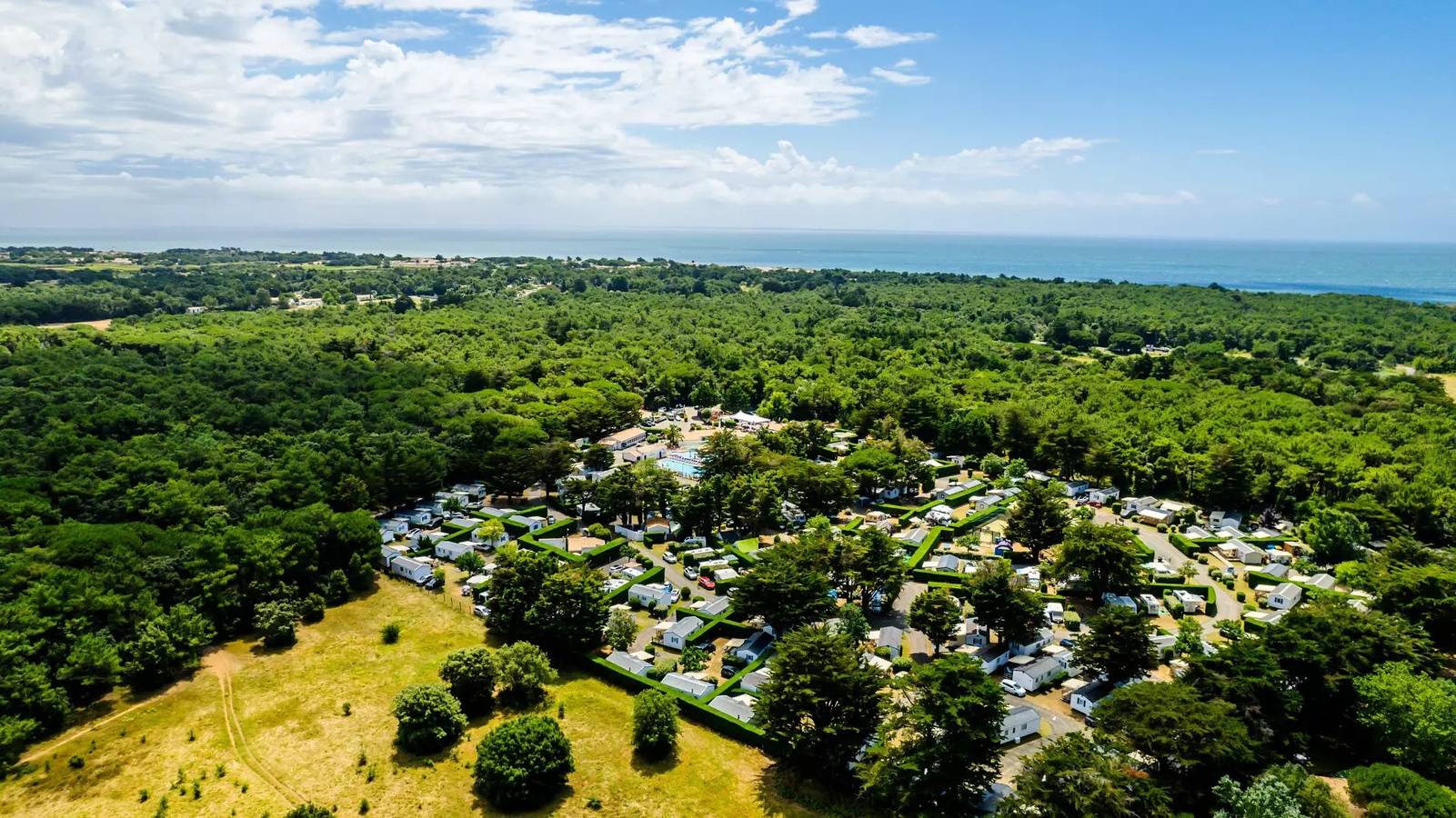 Mobil Home Eco 4 Pièces 6/8 Personnes + Tv in Le Bois-Plage-en-Ré, Île de Ré