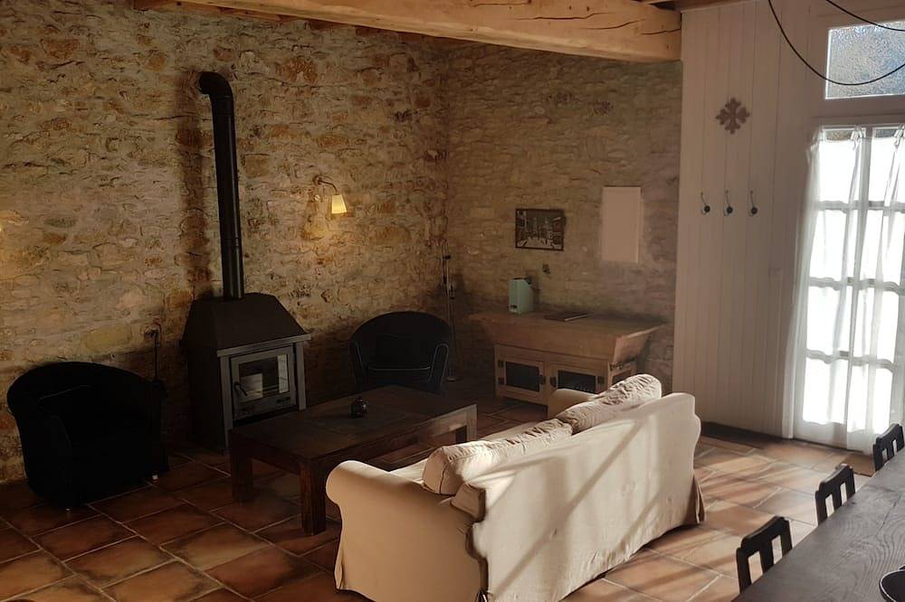 Ferme Rénovée Parfaite Pour un Séjour Détente ou des Vacances en Famille in Cenne-Monestiés, Región de Carcassonne