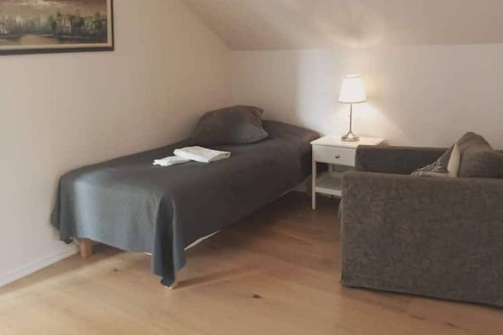 Gula Huset Mellan Kungälv, Torslanda och Göteborg in Göteborg, Västergötland