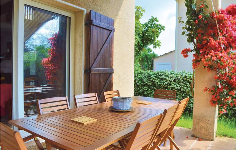 Location de vacances pour 6 personnes, avec piscine ainsi que terrasse et jardin à Cervione - 2