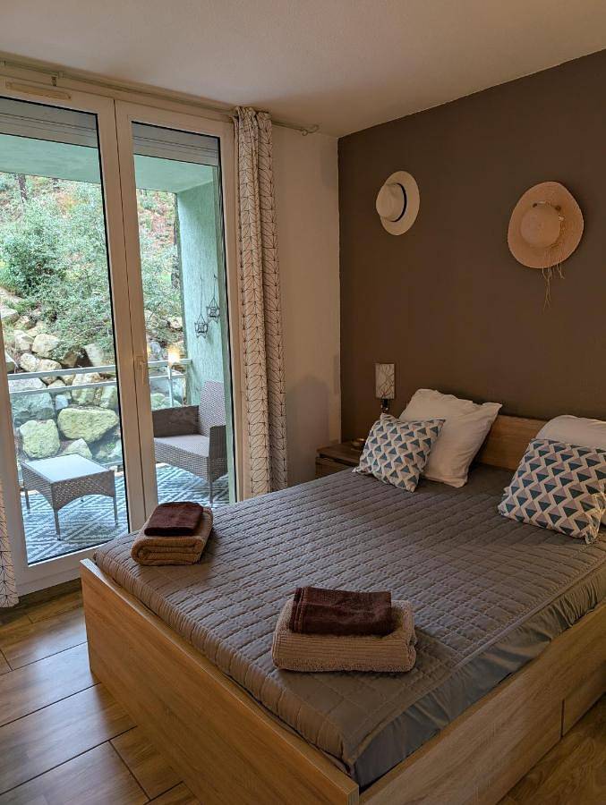 Appartement entier, Two-Bedroom Apartment in Saint-Gély-du-Fesc, Côte méditerranéenne (France)