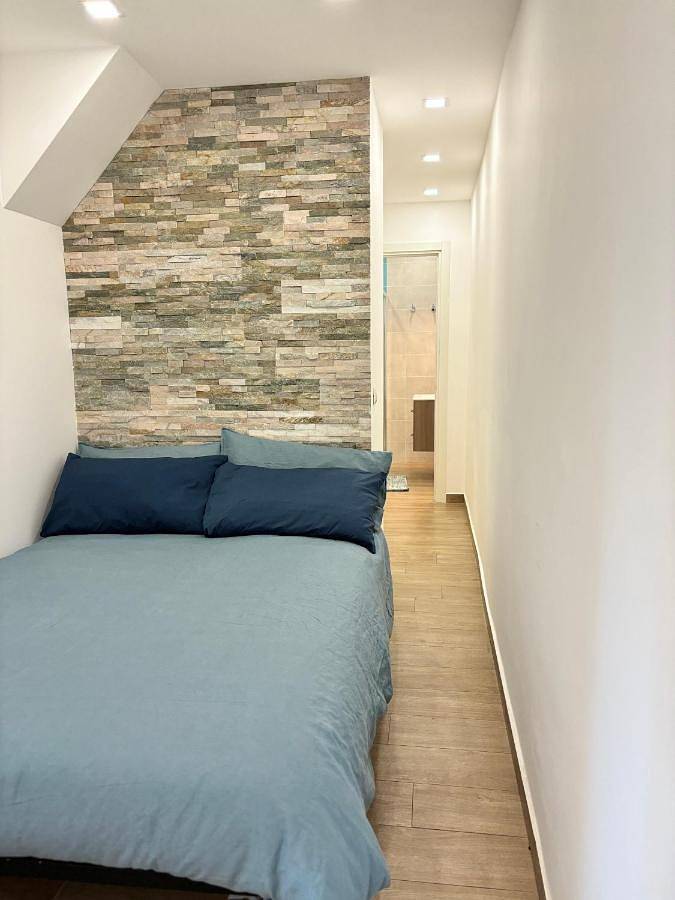 Gîte pour 2 personnes, avec jardin, animaux acceptés à Adrano