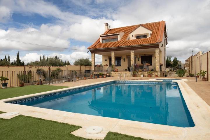 Casa de vacaciones para 8 personas, con piscina además de vistas y jardín, Se admiten mascotas - 1