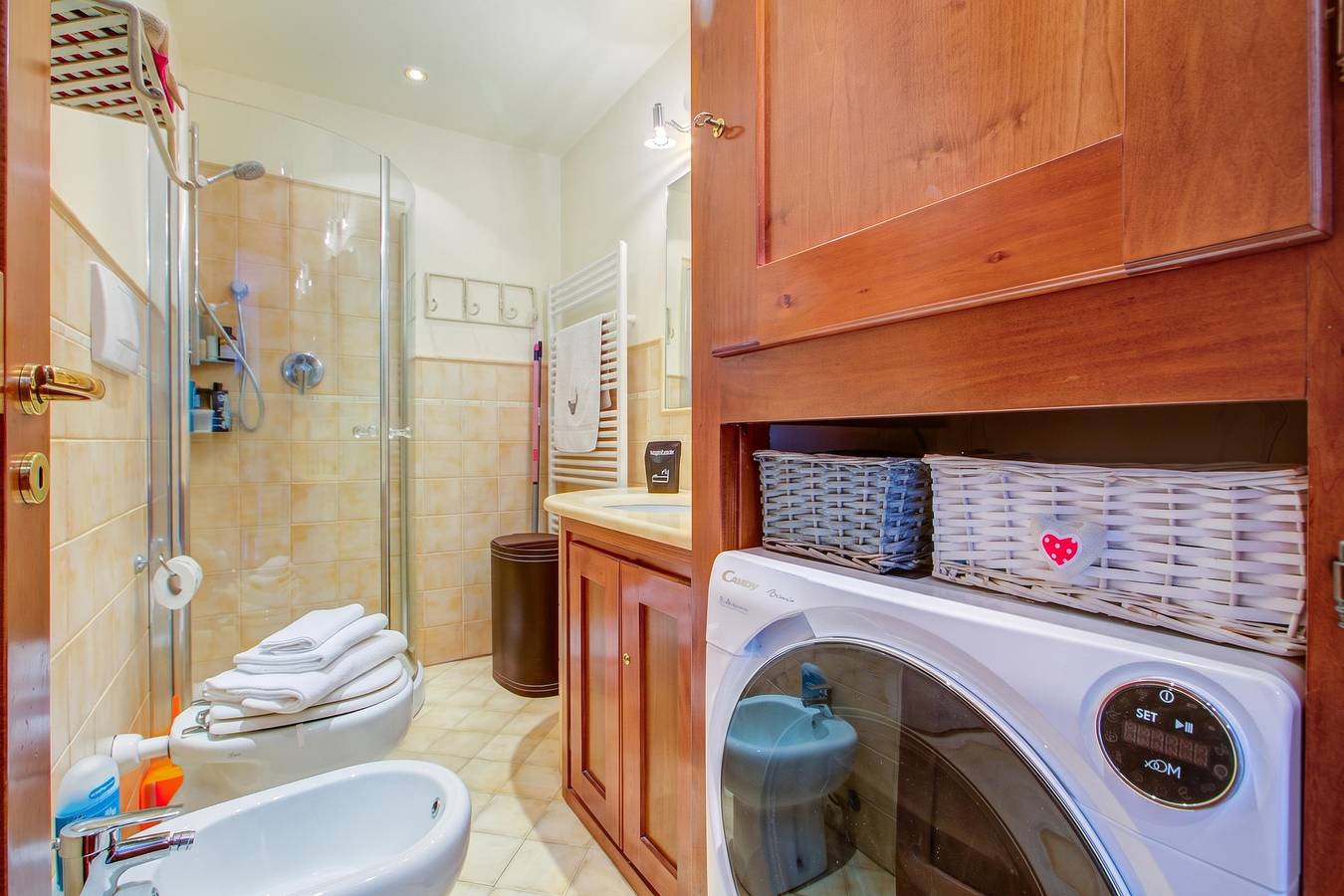 Apartamento entero, Apartamento de vacaciones para 4 personas con balcón in Sestriere, Via Lattea