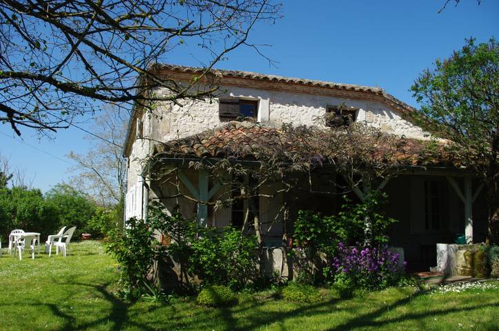 Gîte pour 8 personnes, avec jardin et terrasse, animaux acceptés