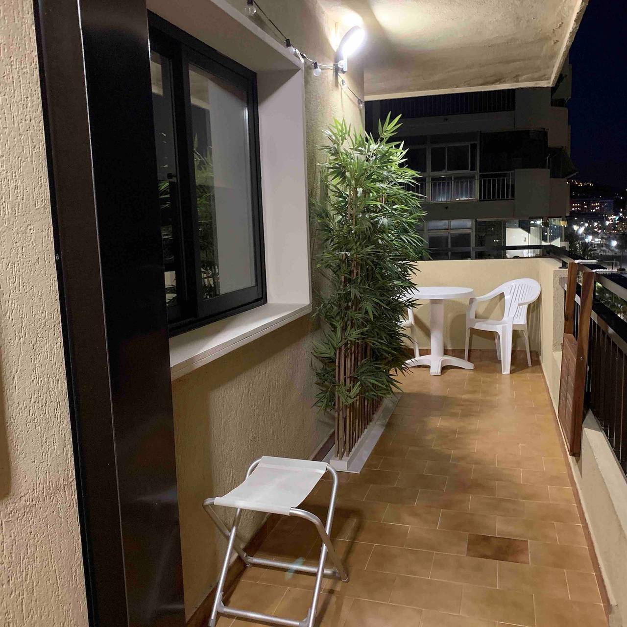 Entire apartment, Apartment 'Apartamento Frontal Primera Linea' with Sea View, Wi-Fi and Air Conditioning in Los Boliches, Fuengirola