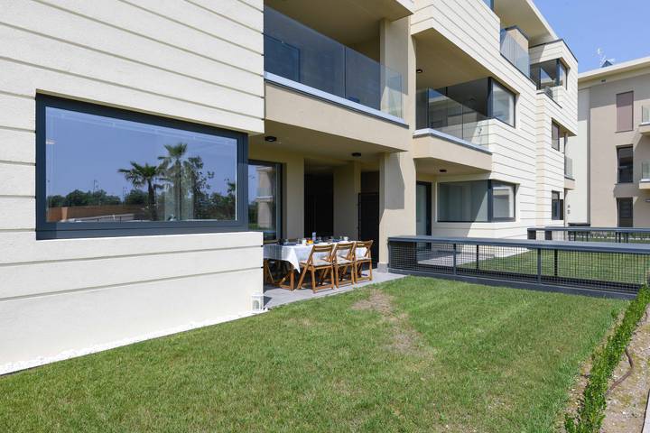 Gîte pour 6 personnes, avec terrasse et jardin à Desenzano del Garda - 3
