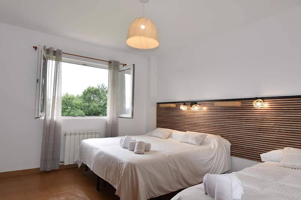 Espectacular casa con piscina y gran jardín in Entrambasaguas, Costa de Cantabria