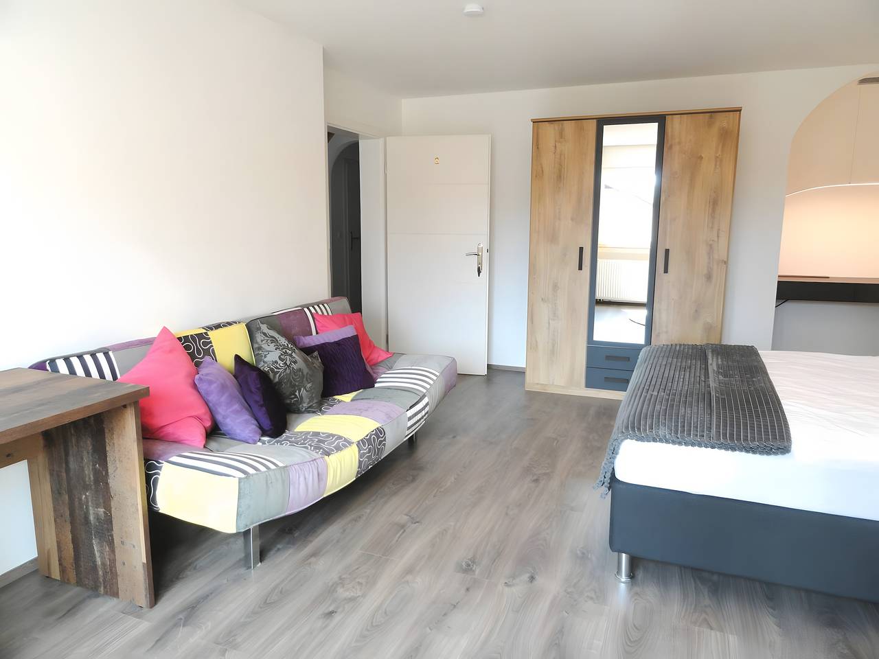 Ganze Wohnung, Ferienwohnung 'Karins Pension Zimmer 2' mit Wi-Fi in Lampertheim, Bergstraße