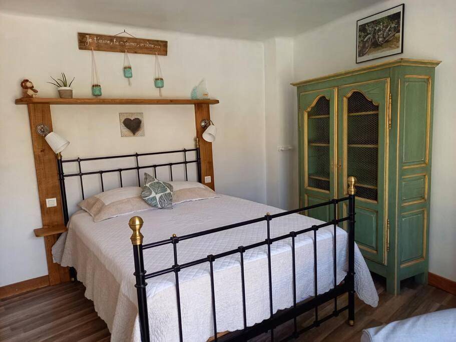 Comps sur Artuby, le tilleul et le four, Jabron in Comps-sur-Artuby, Parc naturel régional du Verdon