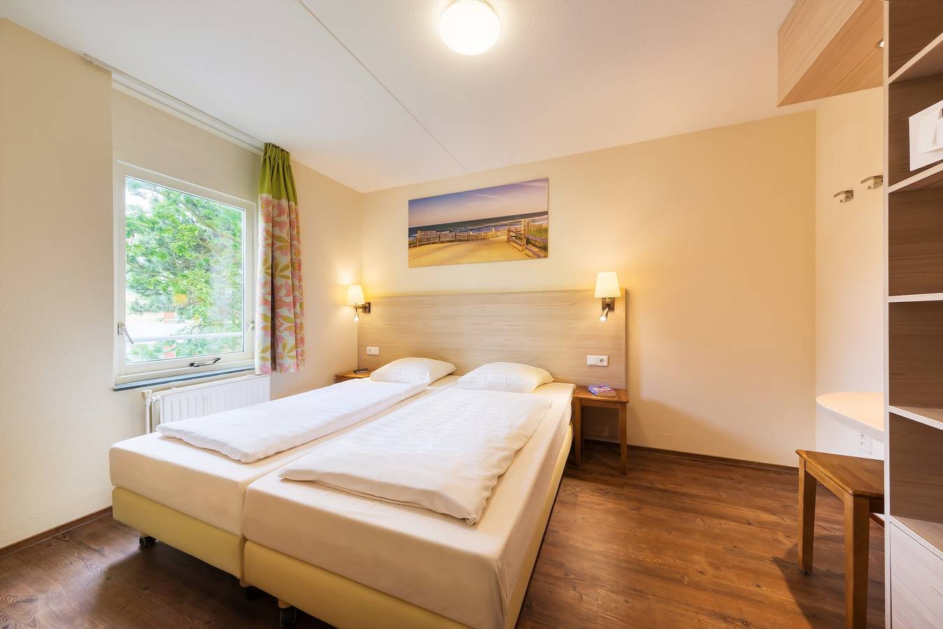Ganze Wohnung, Ferienwohnung für 2 Personen mit Pool in Ouddorp, Goeree-Overflakkee