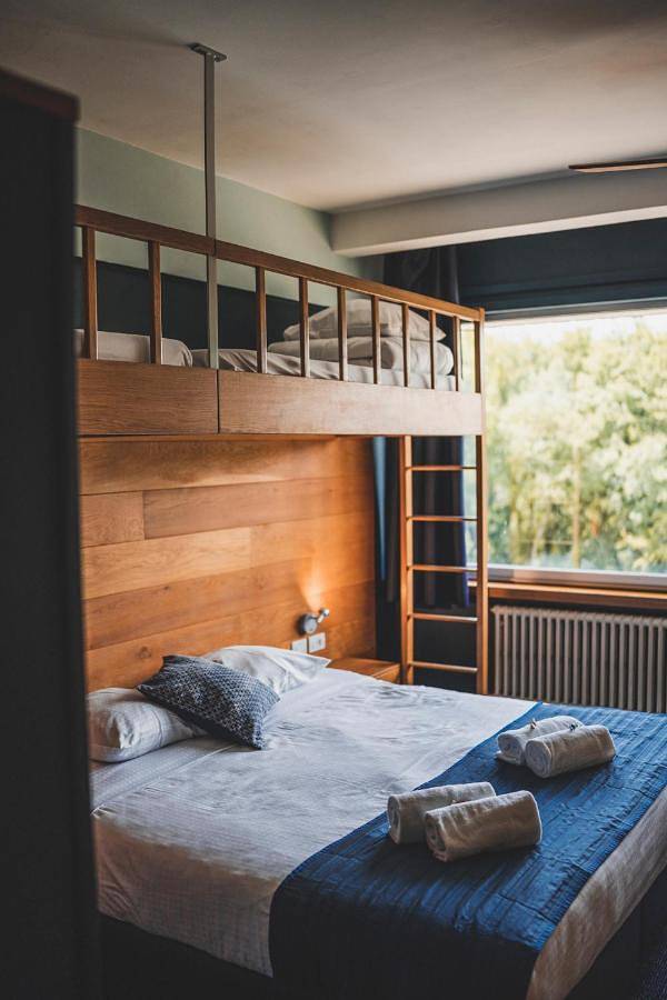 Hôtel pour 4 personnes, avec jacuzzi ainsi que sauna et jardin, adapté aux familles dans Bomal - 2