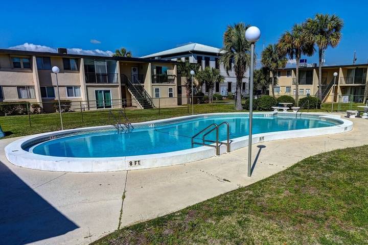 Vacation rental for 6 people, with pool, with pets in Fort Walton Beach