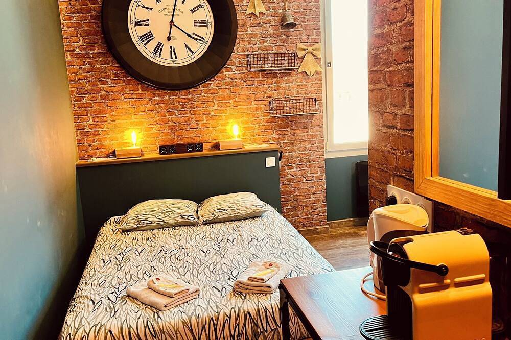 Entire apartment, ★ Studio Grévy ★ fully equipped - Heart of downtown - Wifi fiber - Netflix in Dole, Jura