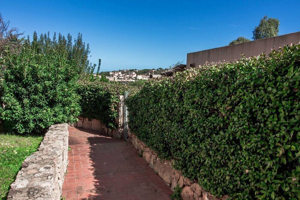 Appartamento intero, Guesthost - Il Poggio Nest with Garden and Parking in Arzachena, Costa Smeralda