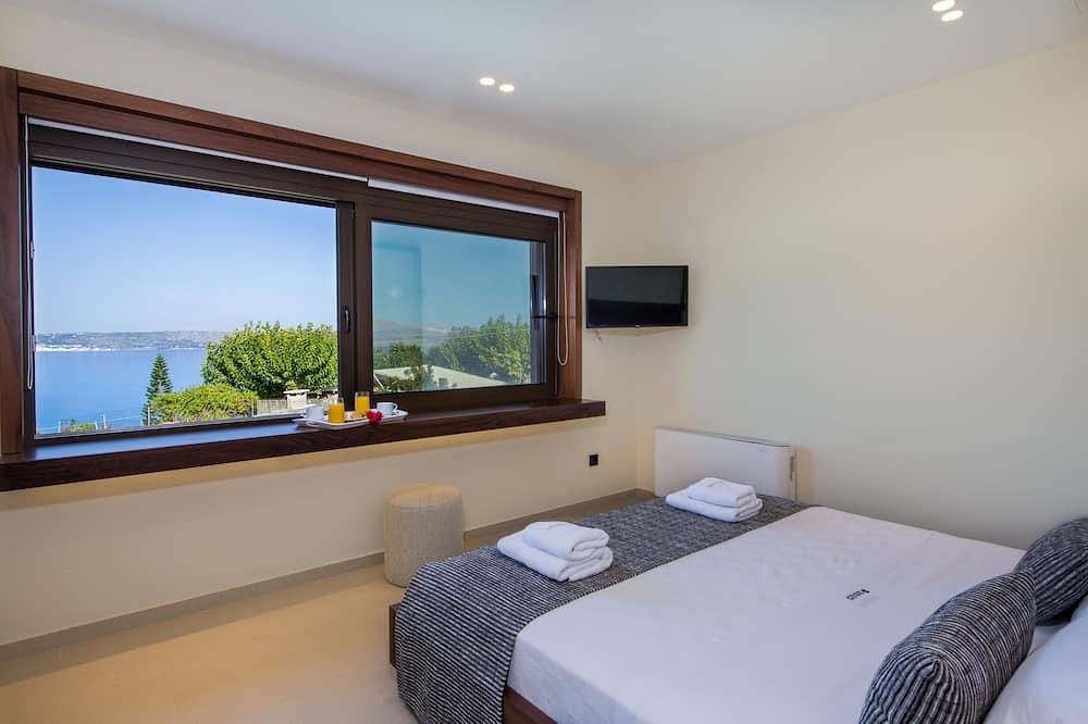 Almi-Cove Hilltop Villa I in Almyrida, Vamos