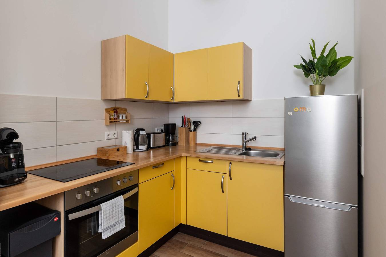 Appartement de vacances entier, Stylish Loft | Parking, Sauna & Bbq in Alt-West, Leipzig