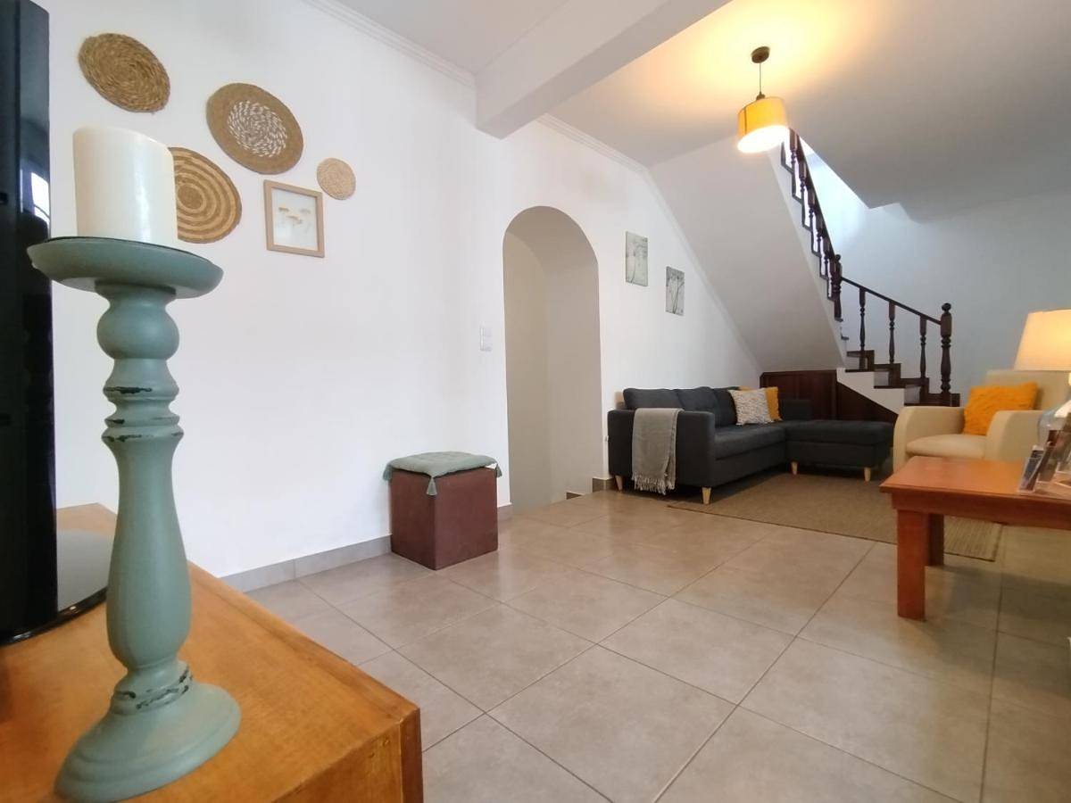 Three-Bedroom Townhouse in São Miguel Island, Lagoa (Açores)