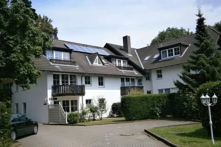 Ferienwohnung für 4 Personen, mit Pool und Garten sowie Balkon - 1