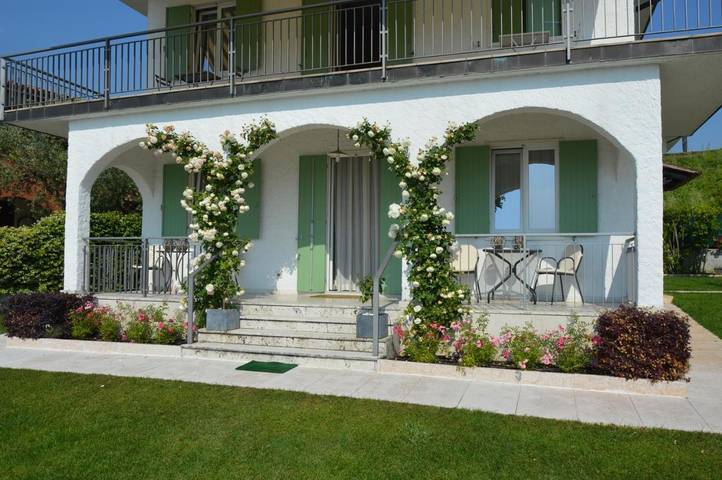 Ferienhaus für 6 Personen, mit Seeblick und Garten sowie Pool und Ausblick, mit Haustier am Gardasee - 4