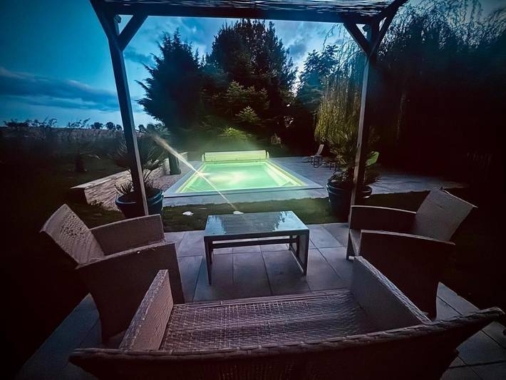 Location de vacances pour 10 personnes, avec jardin ainsi que terrasse et piscine dans Saint-Pierre-en-Auge - 2