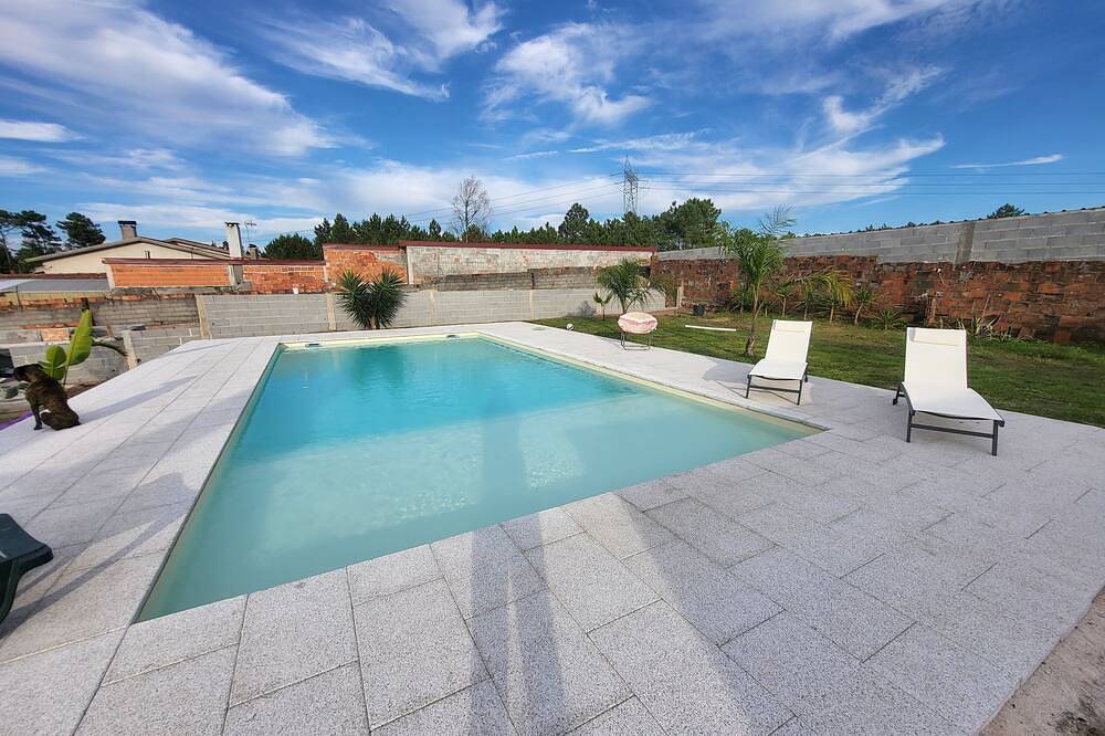 Magnificent new single-storey house with swimming pool 10 minutes from the beach in São Caetano, Coimbra Distrikt