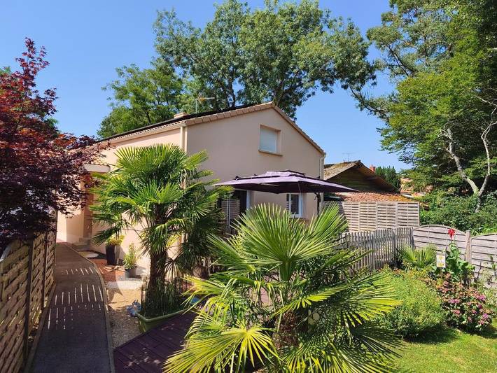 Location de vacances pour 4 personnes, avec jardin à Vue d'Esprit
