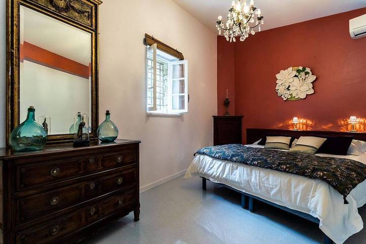 Appartement de vacances pour 4 personnes, avec terrasse ainsi que jardin et piscine