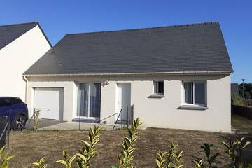 Location de vacances pour 6 personnes, avec terrasse et jardin à Pleslin-Trigavou