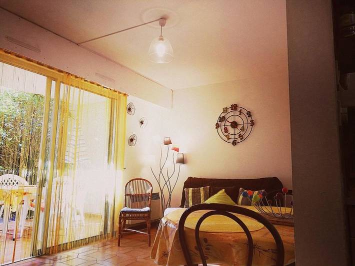 Gîte pour 3 personnes, avec terrasse dans Casino De Cassis