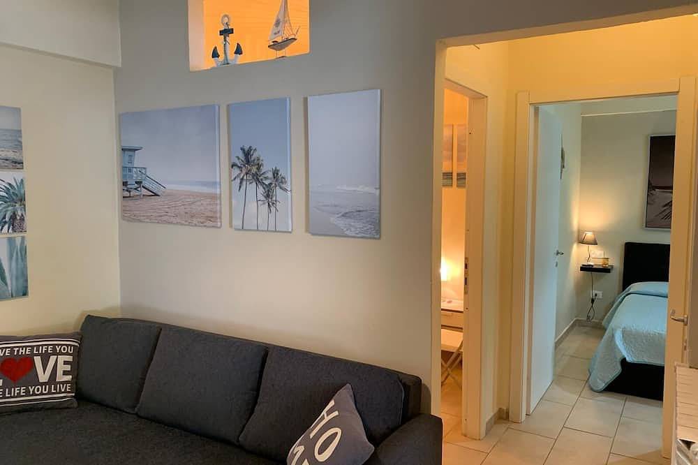 Entire apartment, Gardenia Guest House in Marina di Massa, Massa