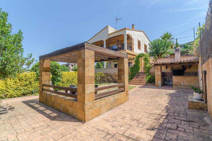 Casa rural para 12 personas, con jardín, Se admiten mascotas en Massanet de la Selva - 4