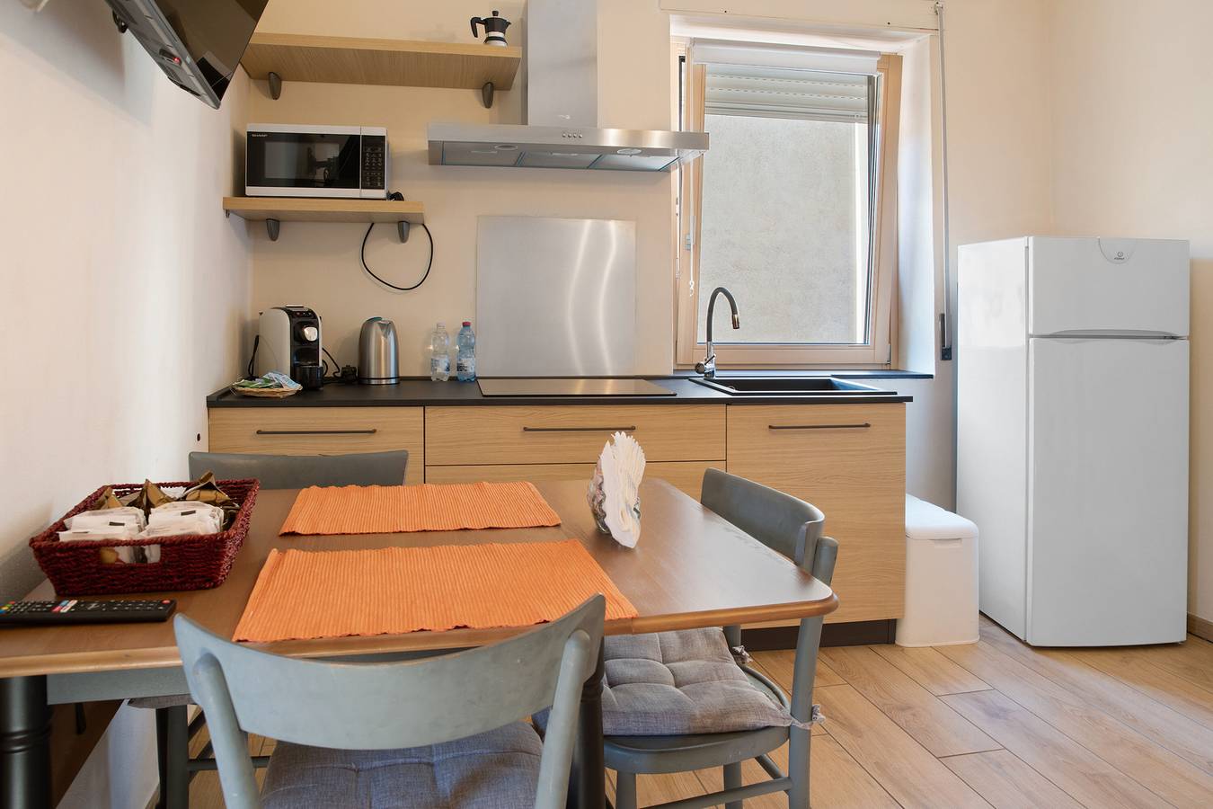 Ganze Wohnung, Ferienwohnung 'Tita' mit Bergblick, Balkon und Wlan in Capo di Ponte (Stadt), Capo di Ponte