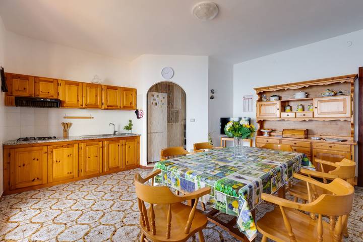 Ferienhaus „La Terrazza sul Mare“ mit Meerblick, Garten und Terrasse in Noesala, Magomadas