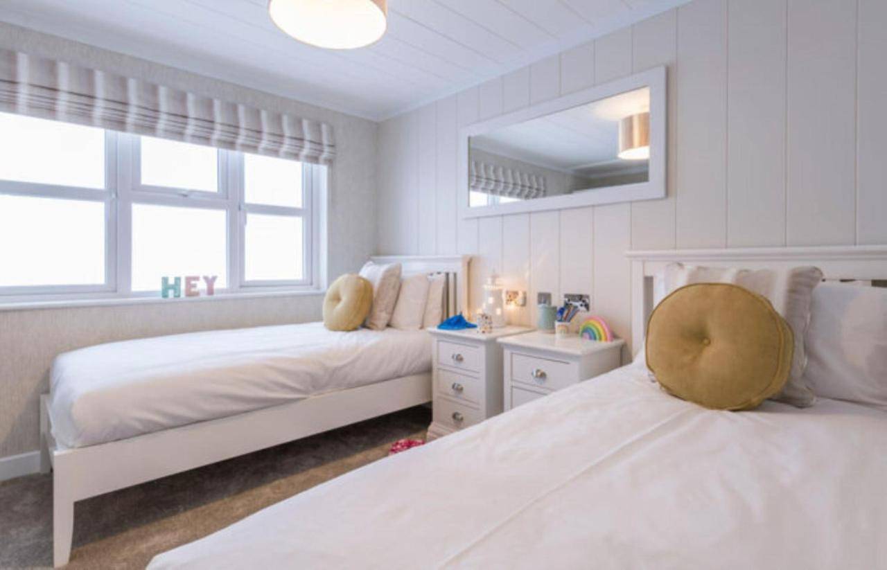 Sure Studio by Best Western Brackenborough Lakes & Resort in Louth, Lincolnshire