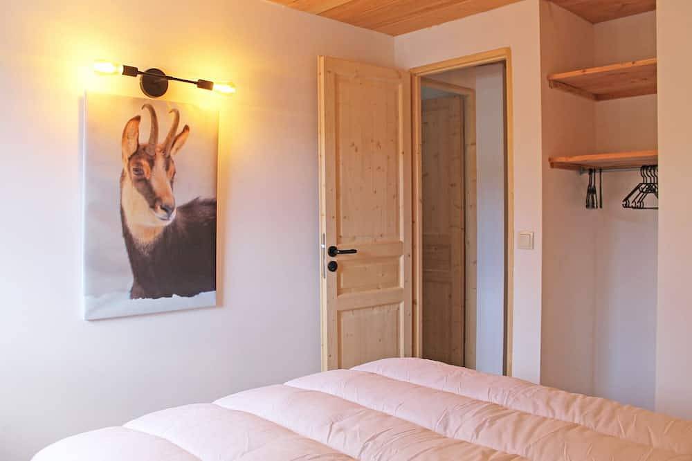 Entire apartment, Apartment L'Isard in Formiguères, Parc naturel régional des Pyrénées catalanes